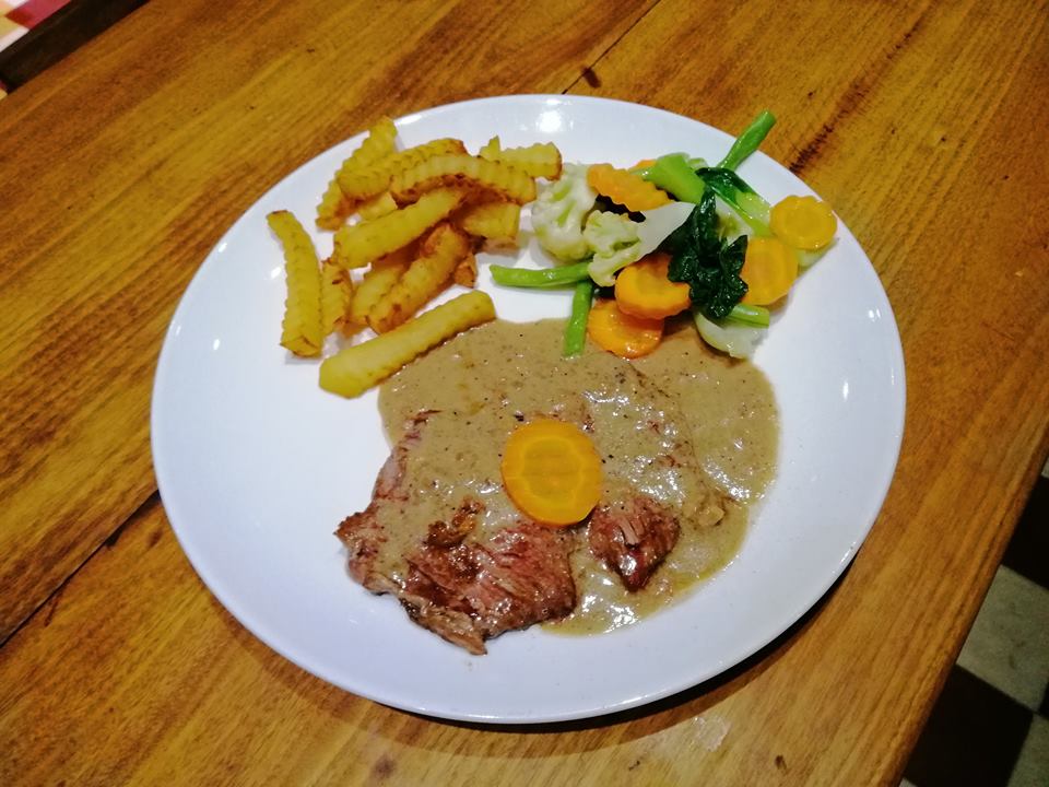 Le Comptoir de Kampot: appetizing photo of served dish