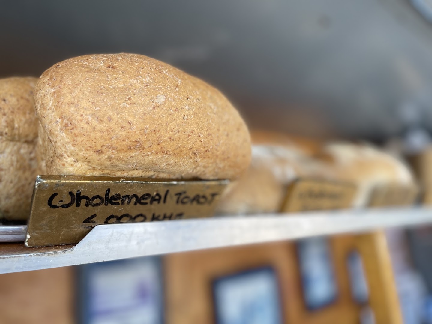 Nom Tom Bakery: appetizing photo of fresh bread