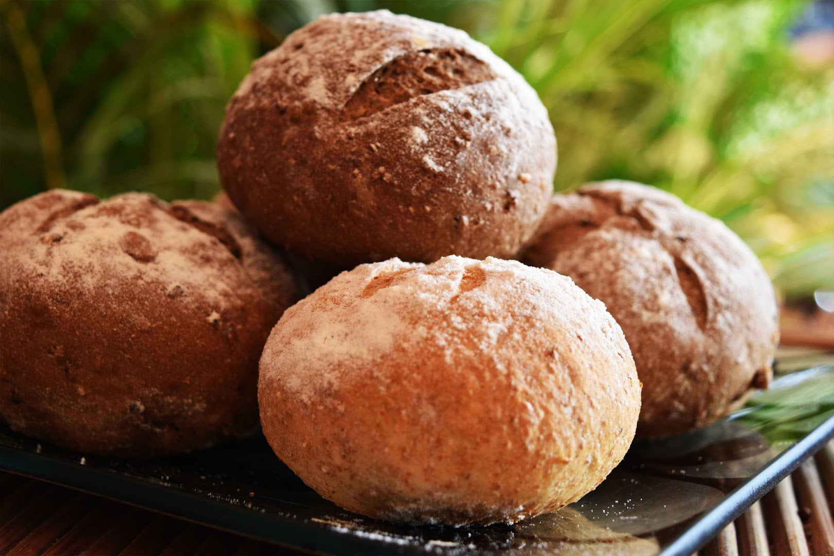 Nom Tom Bakery: appetizing photo of fresh bread