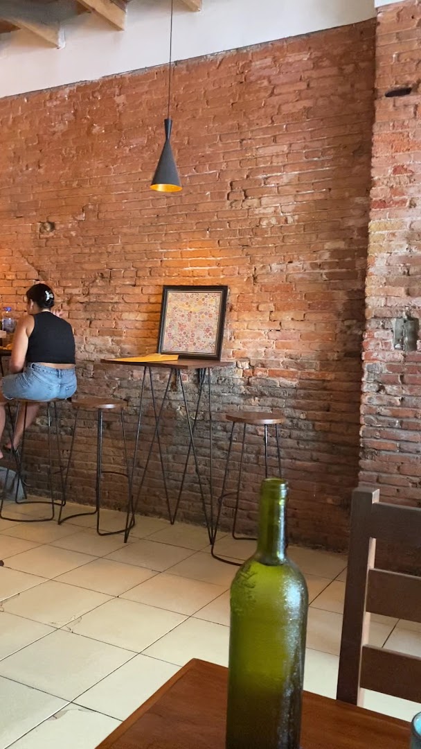 Simple Things: venue atmosphere and interior
