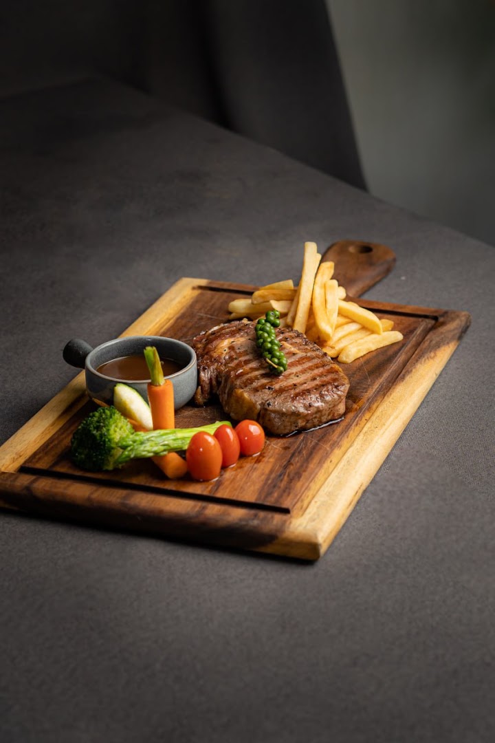 The Glow Restaurant: professional food photography