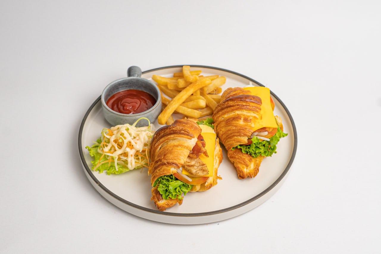 The Glow Restaurant: professional food photography
