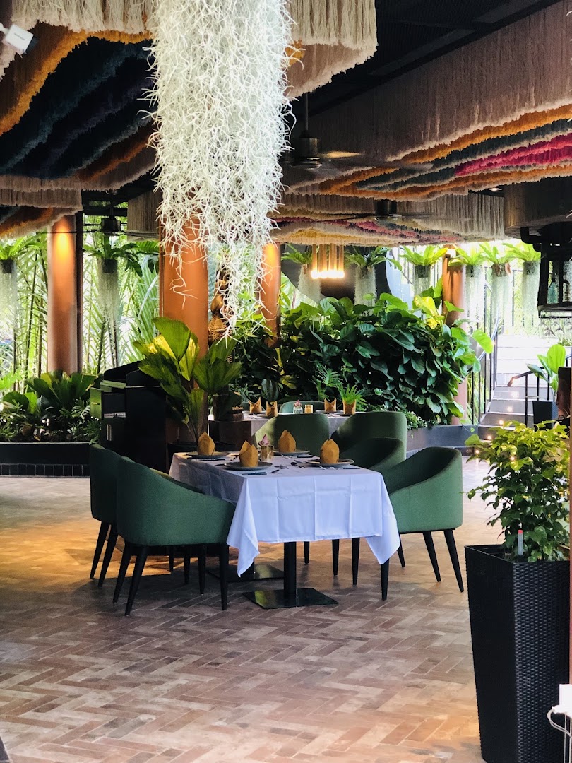 The Glow Restaurant: high quality, inviting restaurant interior