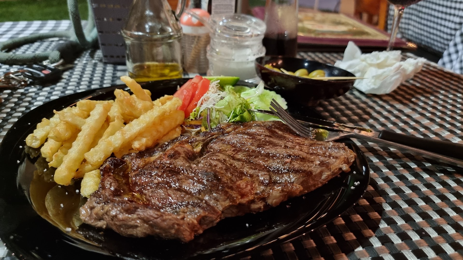 Martini Bar Restaurant Kep: appetizing food photography