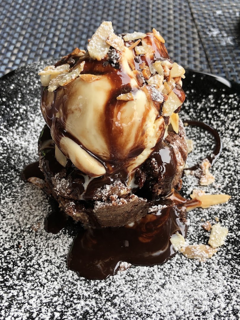Martini Bar Restaurant Kep: appetizing, high-quality food photography