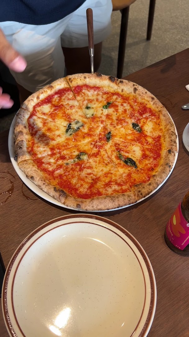 Proof Pizza Bar & Cafe: appetizing photo of restaurant pizza