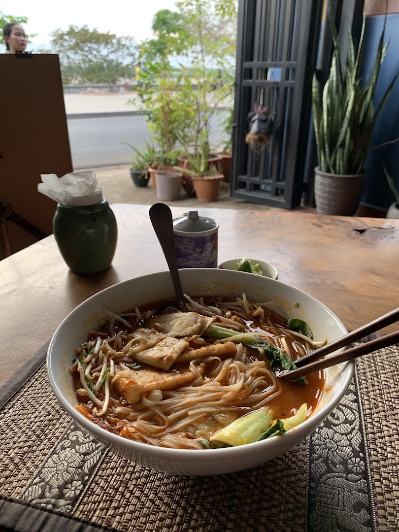 Mekong MoJo Restaurant & Bar: appetizing food photo at venue