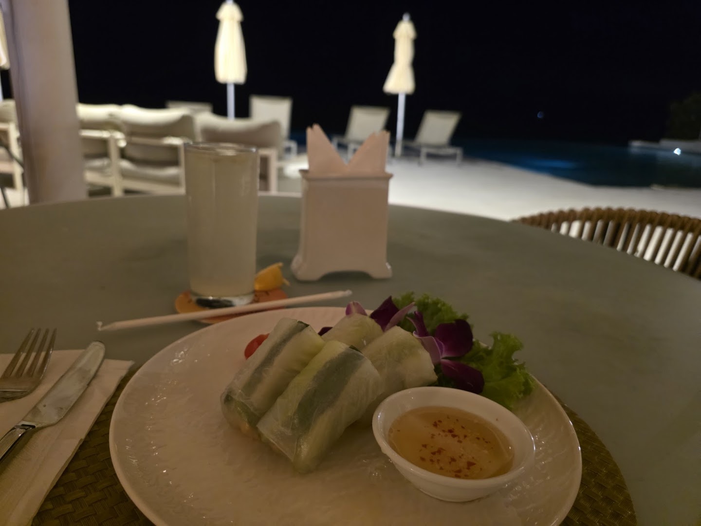 Aqua Bar & Grill: appetizing food in nice setting