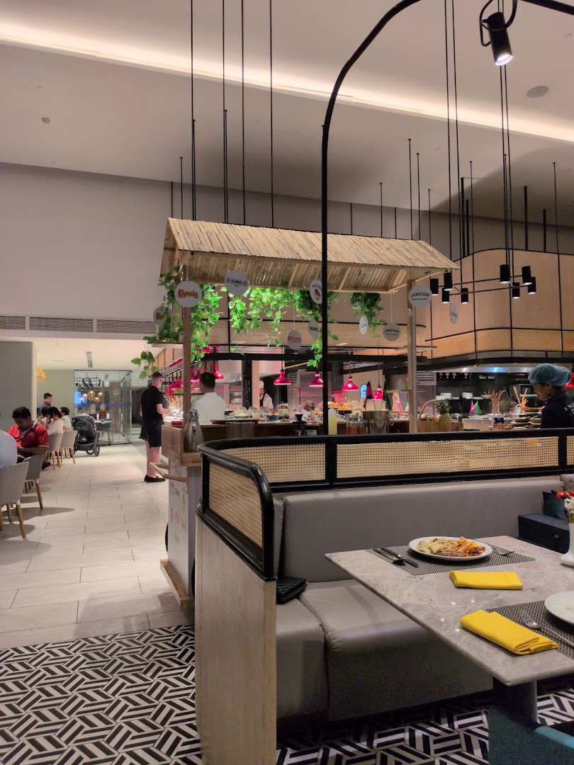 Food Exchange: clear, inviting restaurant interior shot