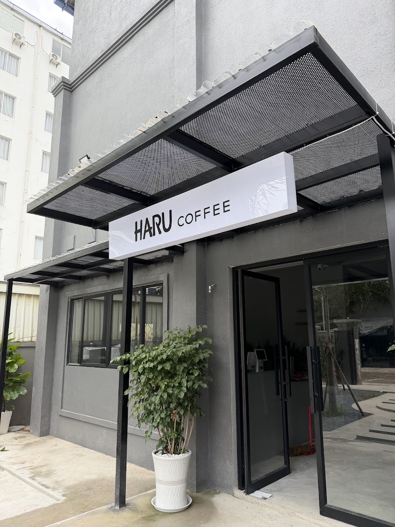 Haru Coffee: clear photo of venue exterior