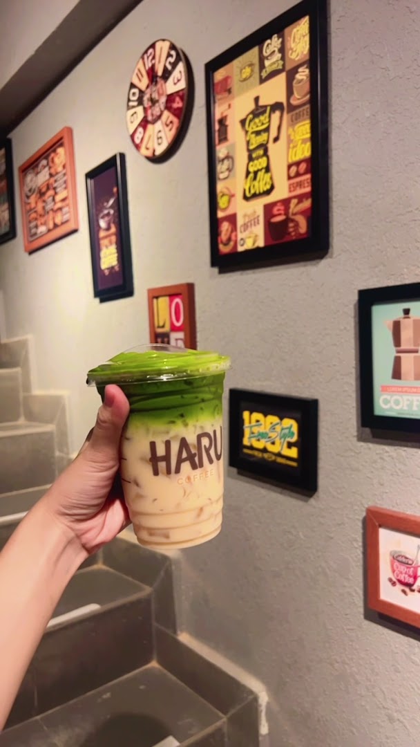 Haru Coffee: clear photo of branded drink
