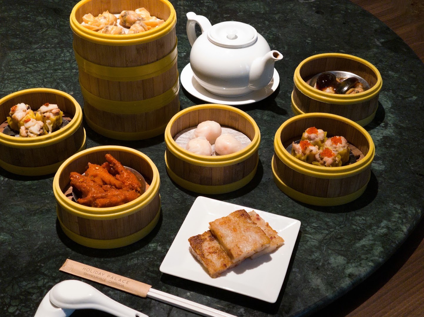Lotus Restaurant: appetizing, high-quality food photography
