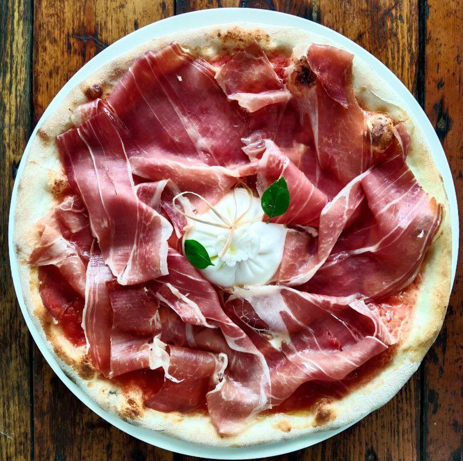 TOTO' Pizza: appetizing, high-quality food photography
