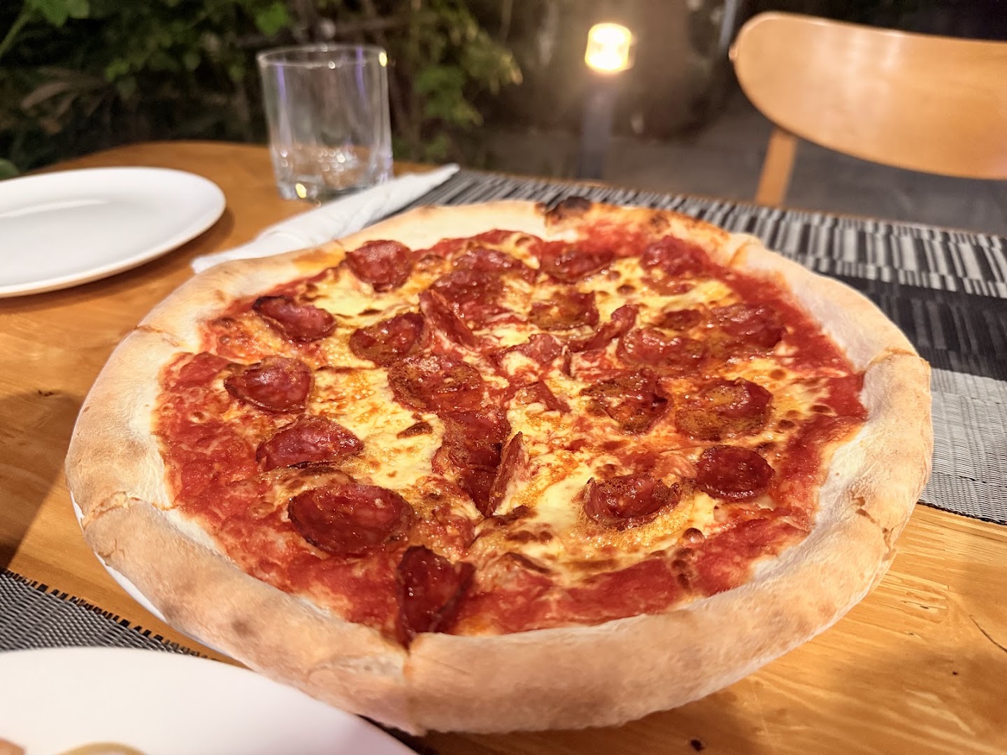 TOTO' Pizza: appetizing photo of restaurant pizza