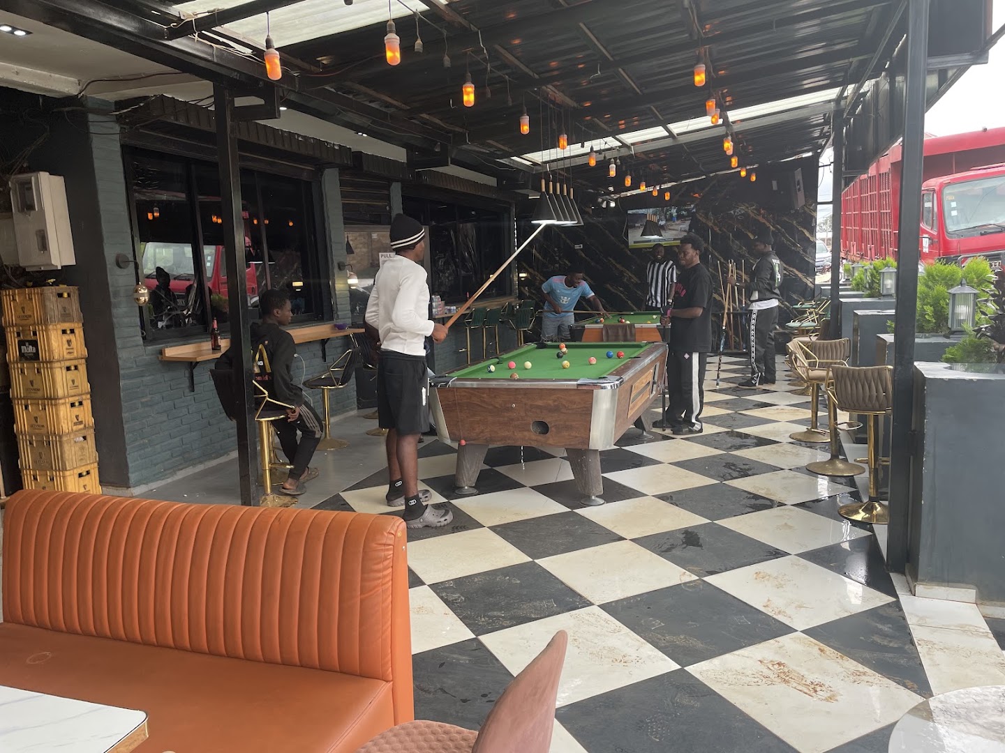 Casa de Sabor: venue atmosphere and activity