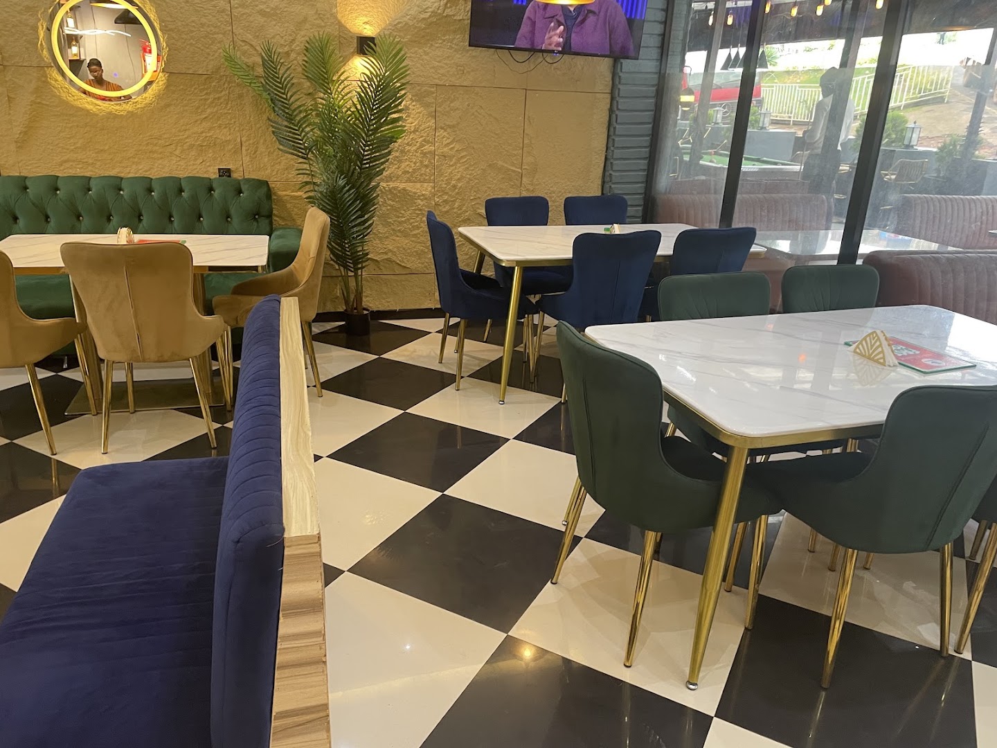 Casa de Sabor: clear view of restaurant interior