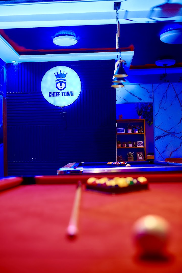 Chief Town Lounge: venue atmosphere and branding