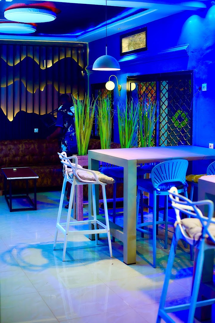 Chief Town Lounge: venue interior and atmosphere