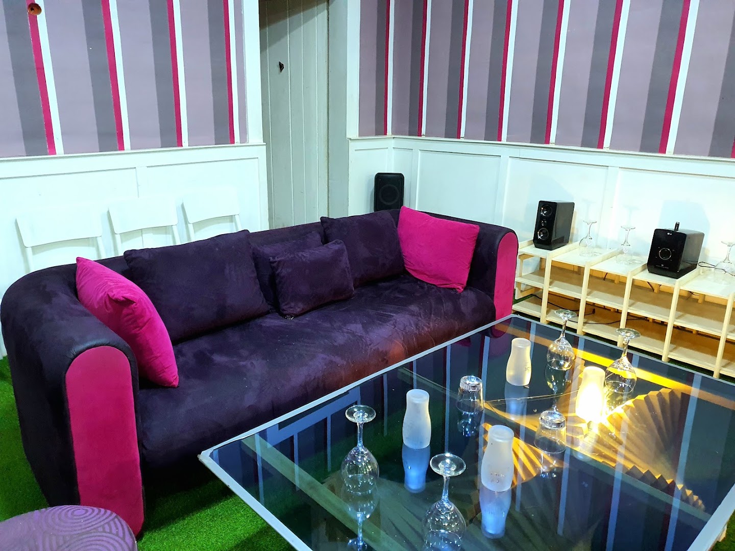 Plush House VIP: clear shot of venue interior