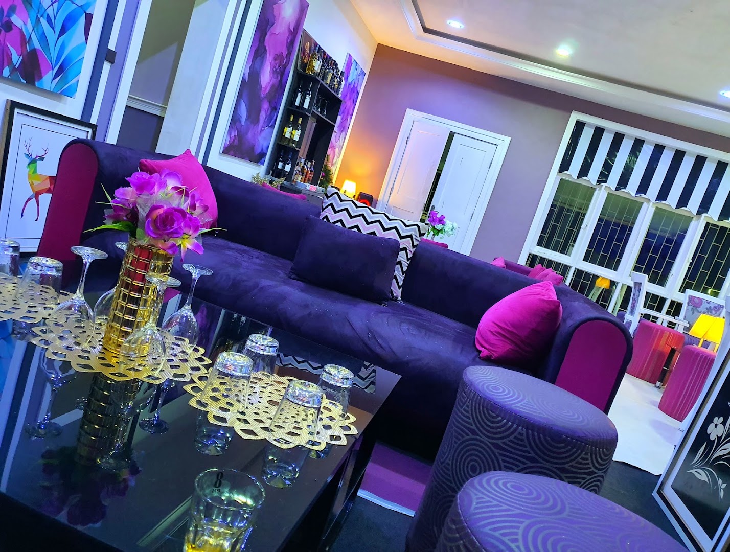 Plush House VIP: clear, attractive interior atmosphere photo