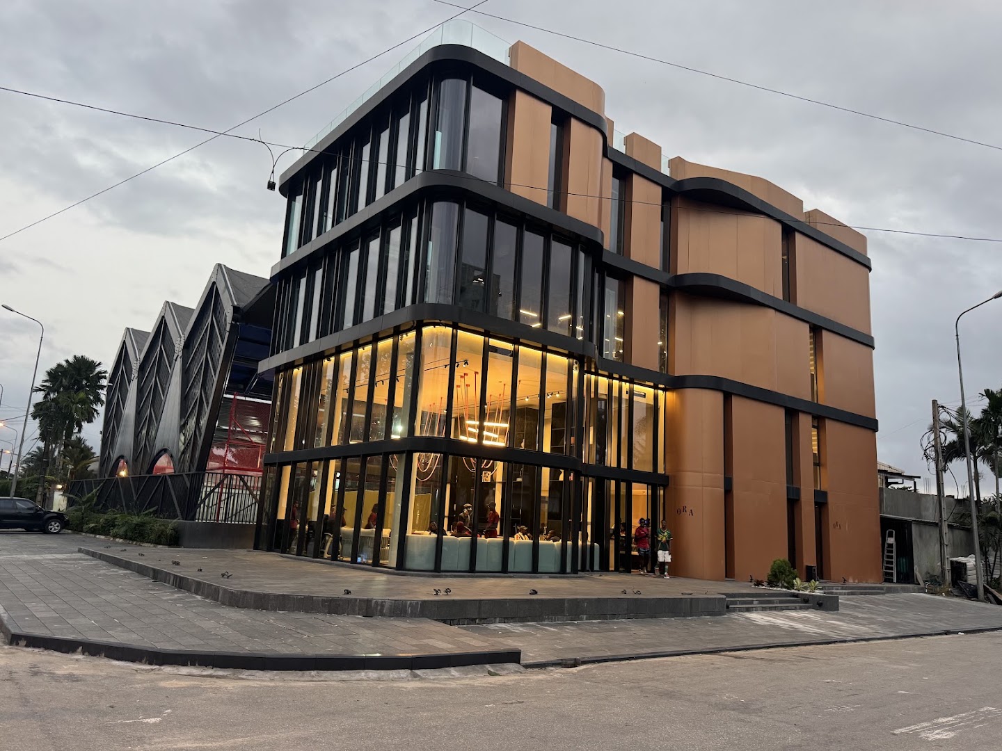 Ora Café: clear exterior shot of venue