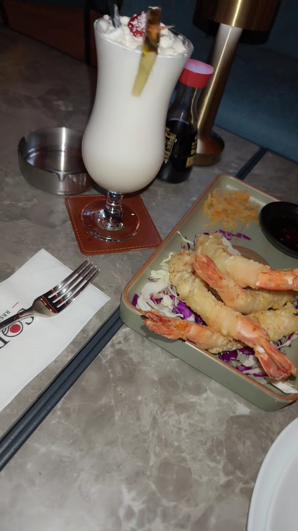 Sora Resto Lounge: appetizing food and drink presentation