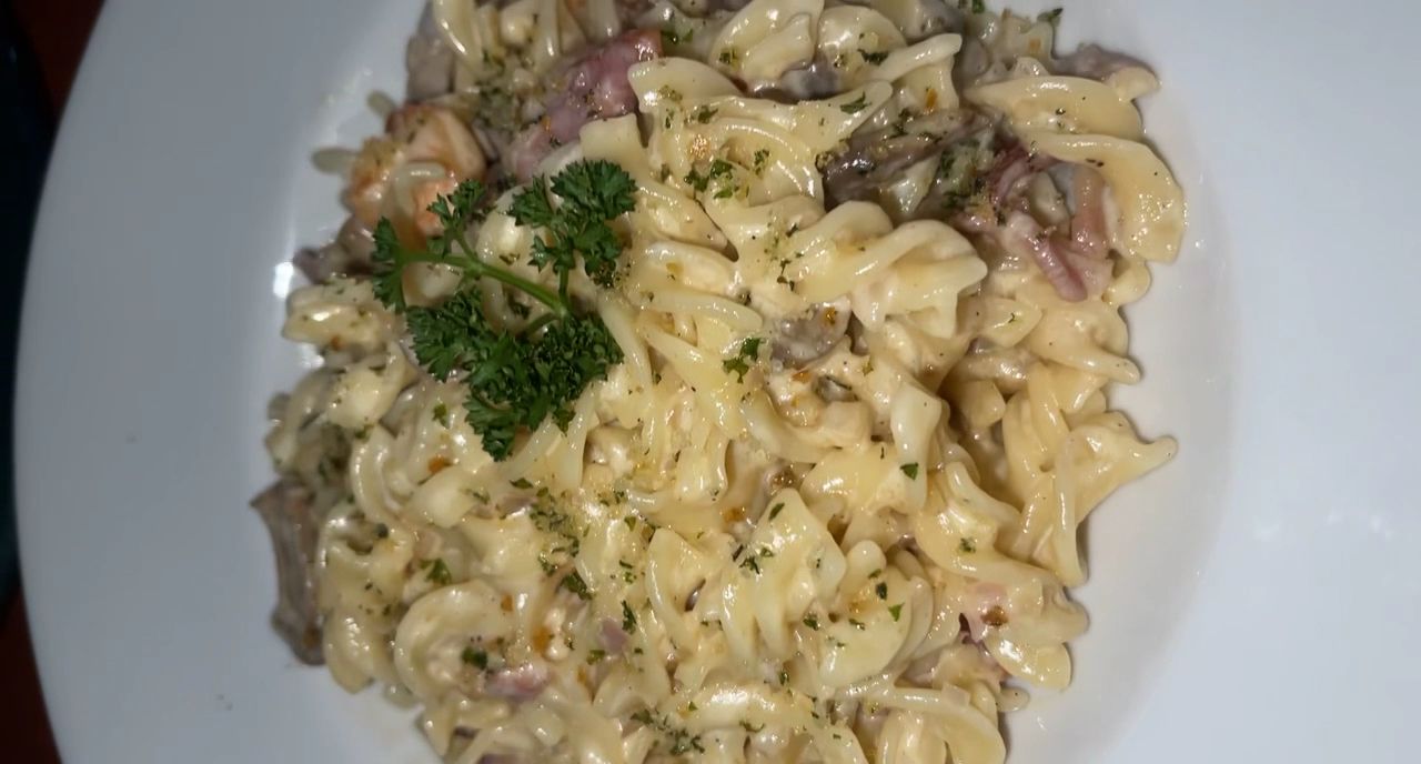 The Sky Lounge Restaurant: appetizing photo of served dish