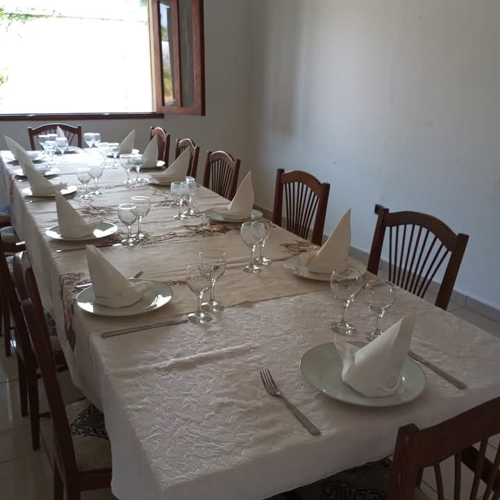 Restaurant Fleur Marine: clean and inviting dining setup