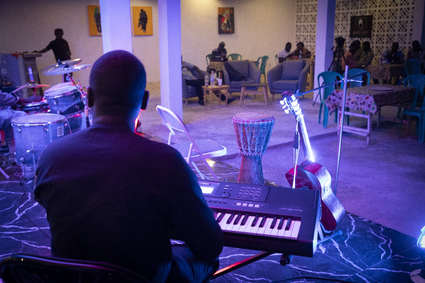 Baidi Loft: live performance atmosphere well