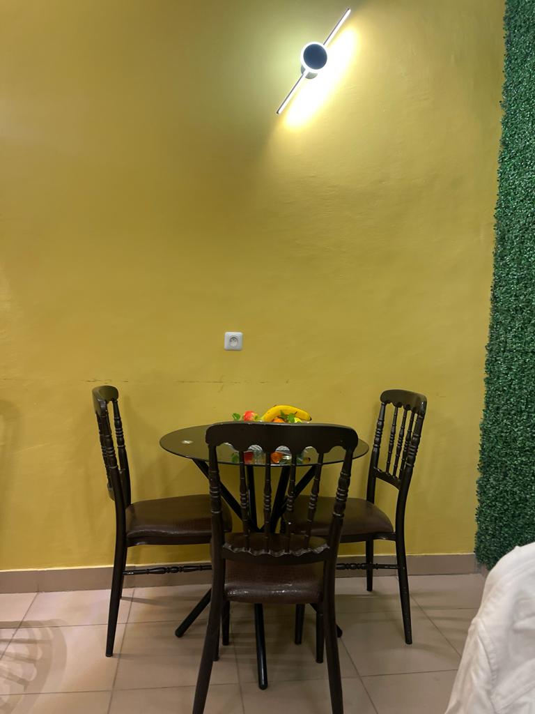 DALII: clear shot of restaurant seating