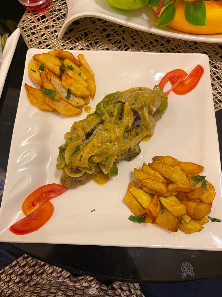 DALII: appetizing, clear photo of food