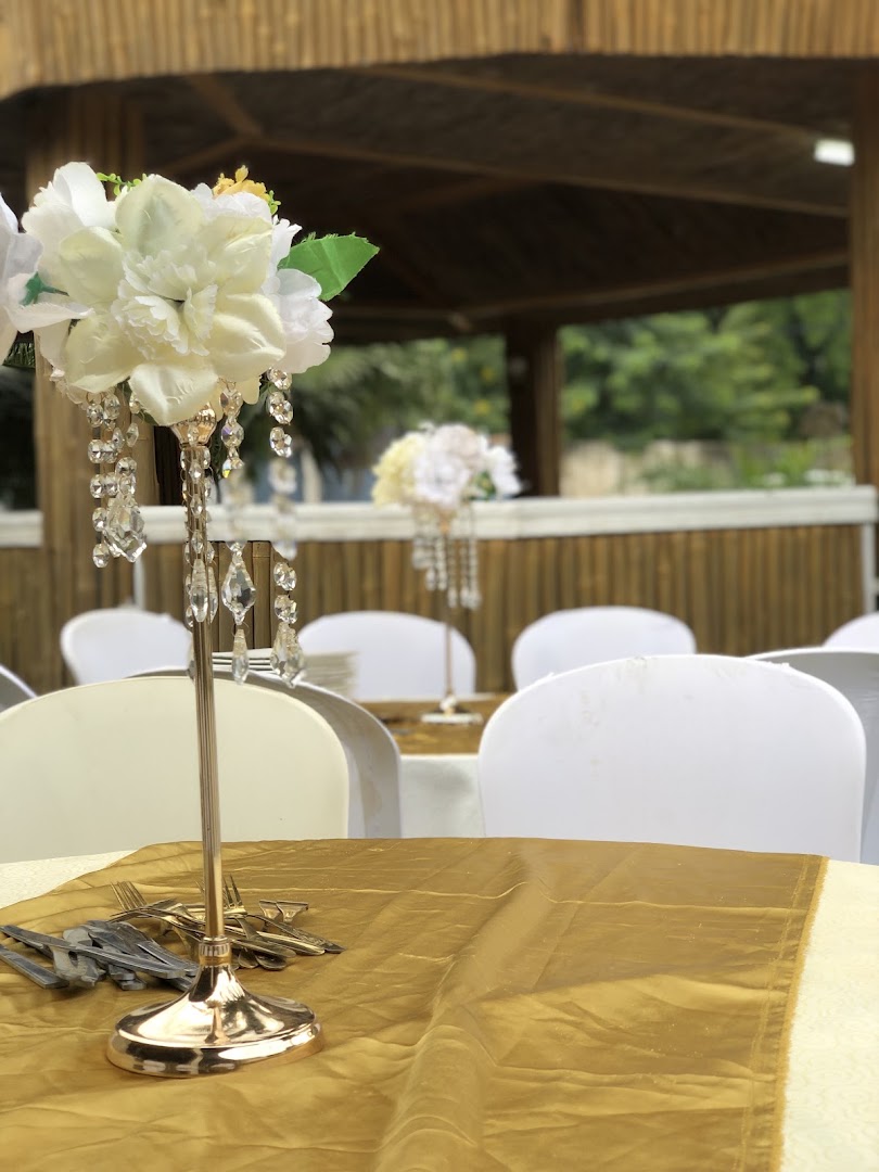 Hôtel Savano: restaurant atmosphere and decor