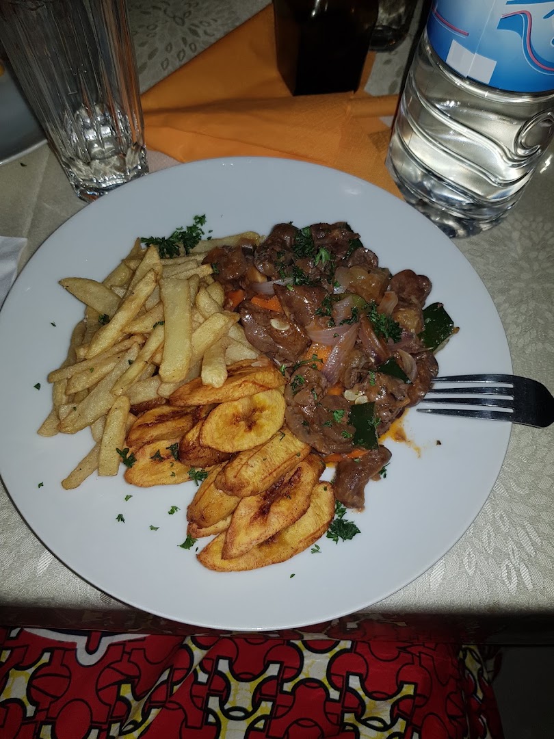 Le Noumou: clear, appetizing food presentation
