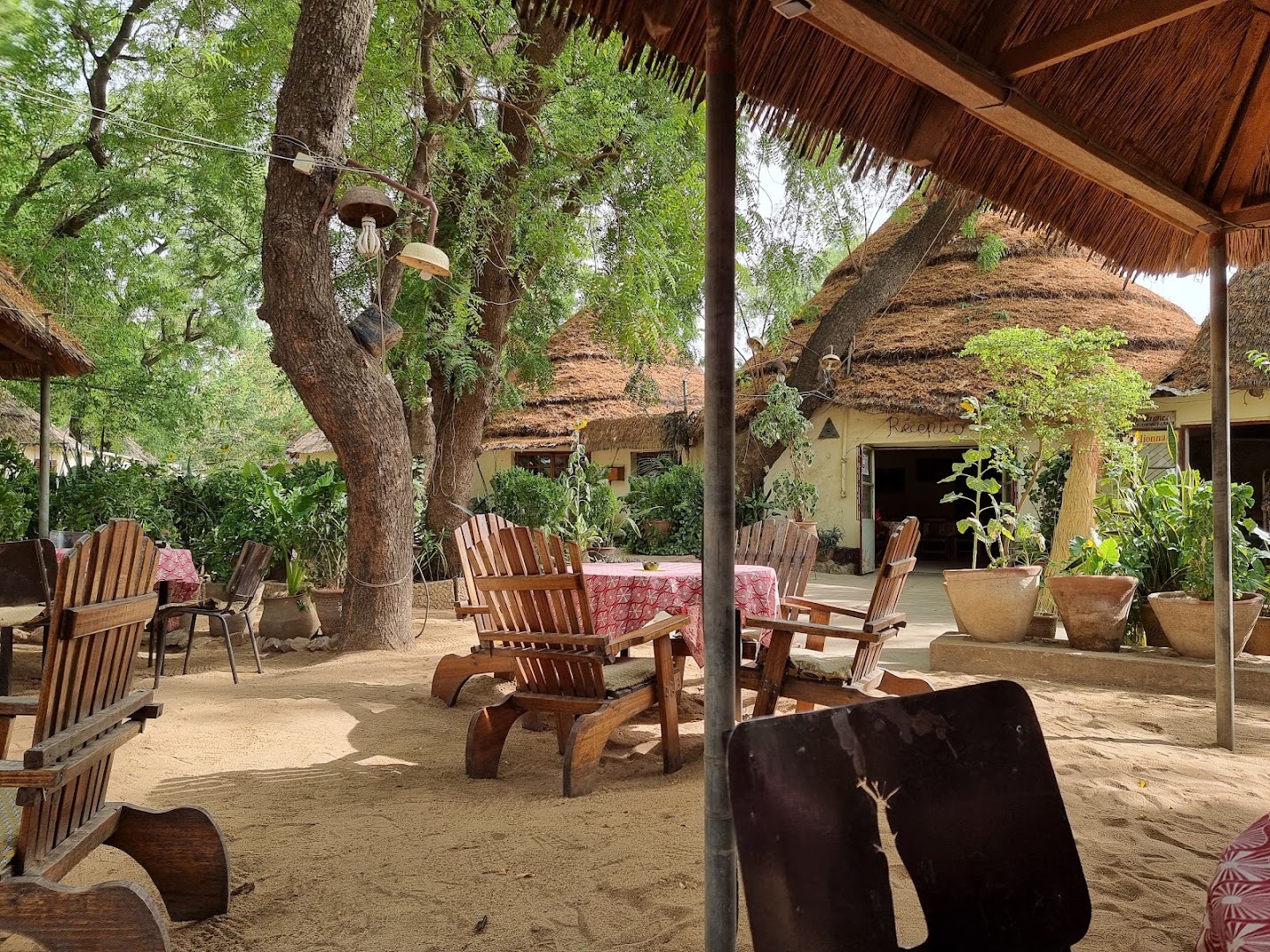 Relais Porte Mayo: inviting and pleasant restaurant terrace