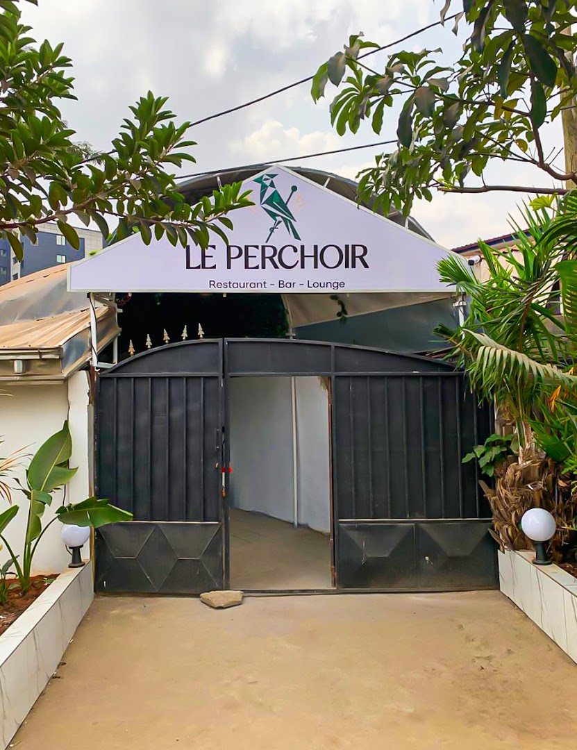Le Perchoir: clear exterior shot of venue