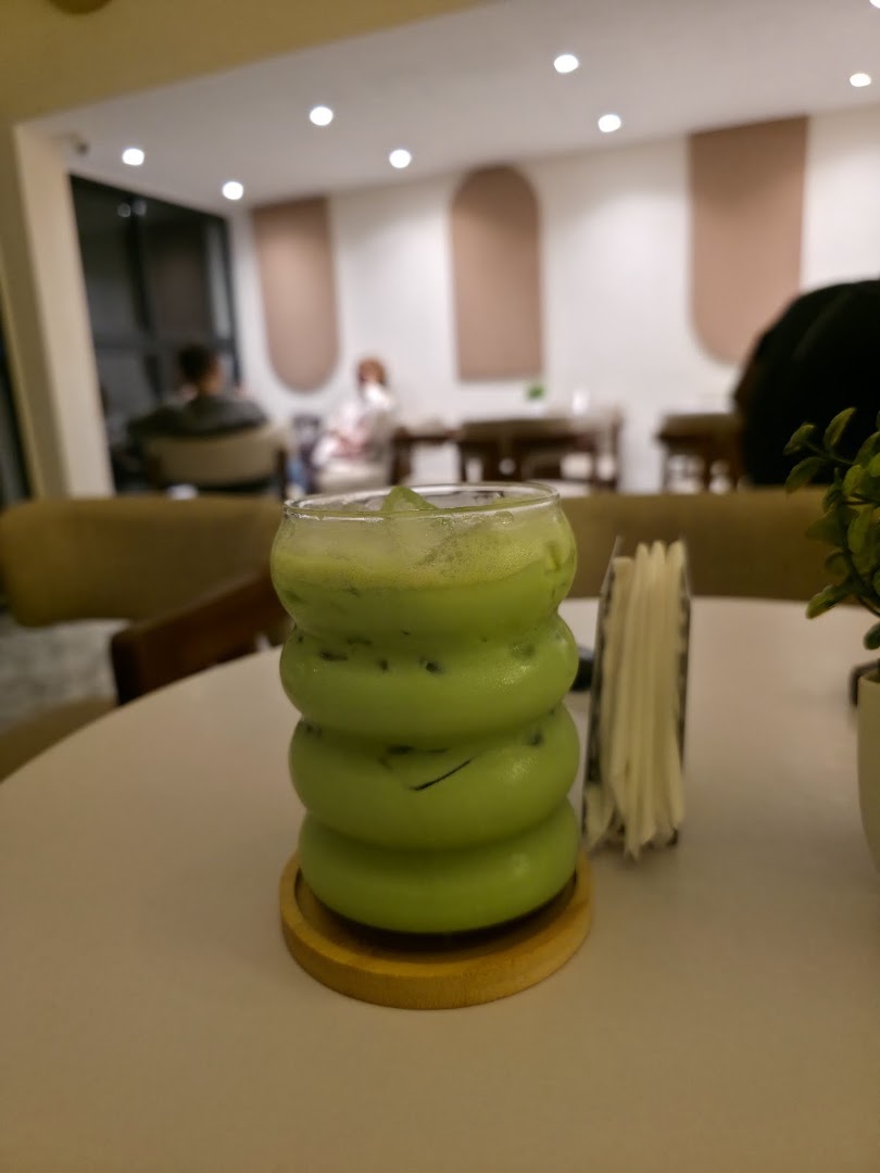 Meravi Coffee & Brunch: appetizing photo of cafe drink