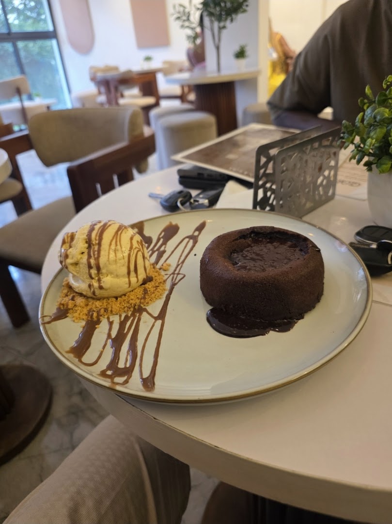 Meravi Coffee & Brunch: appetizing food photo in venue