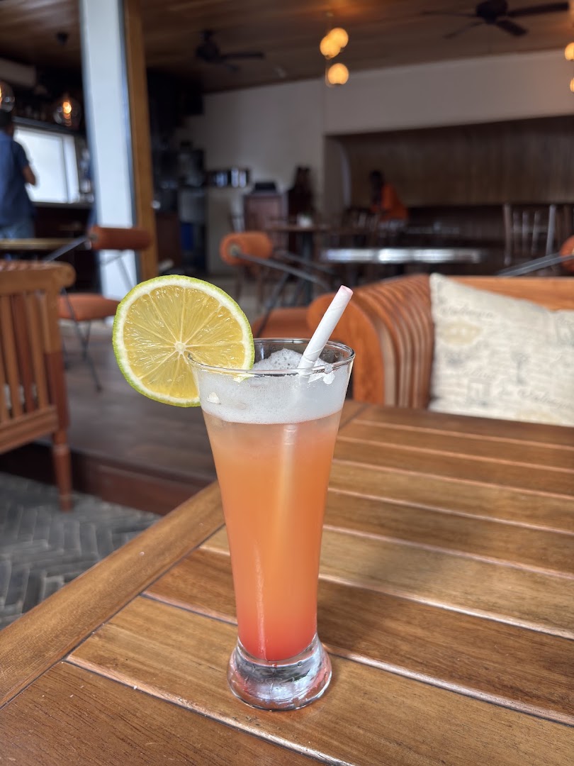 Tassa: appealing drink photo in venue