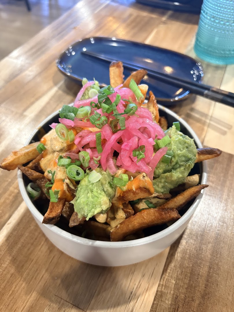 Aloha Modern Kitchen: appetizing, high-quality food photo