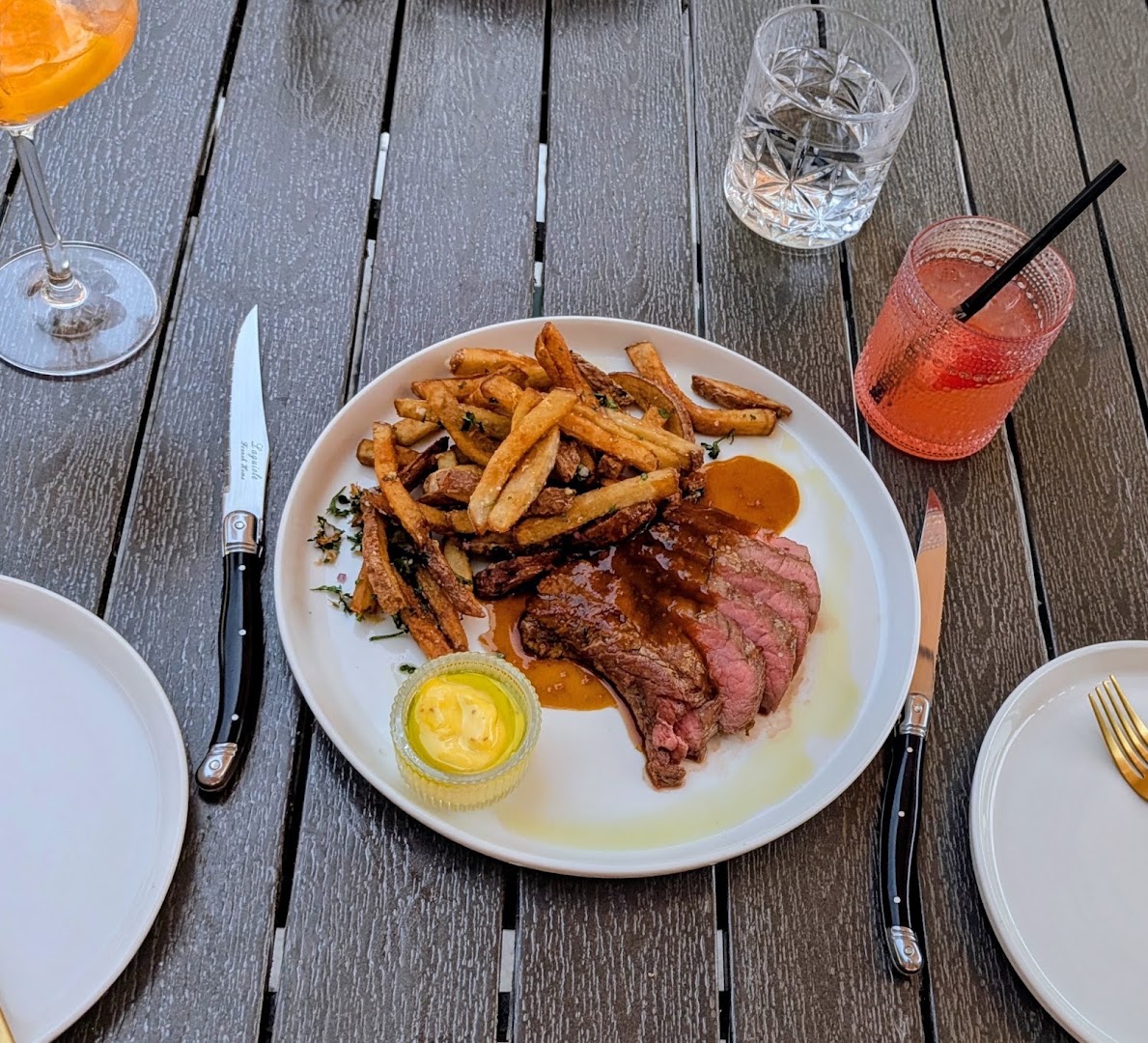 Bungalow Club: appetizing, high-quality food photography