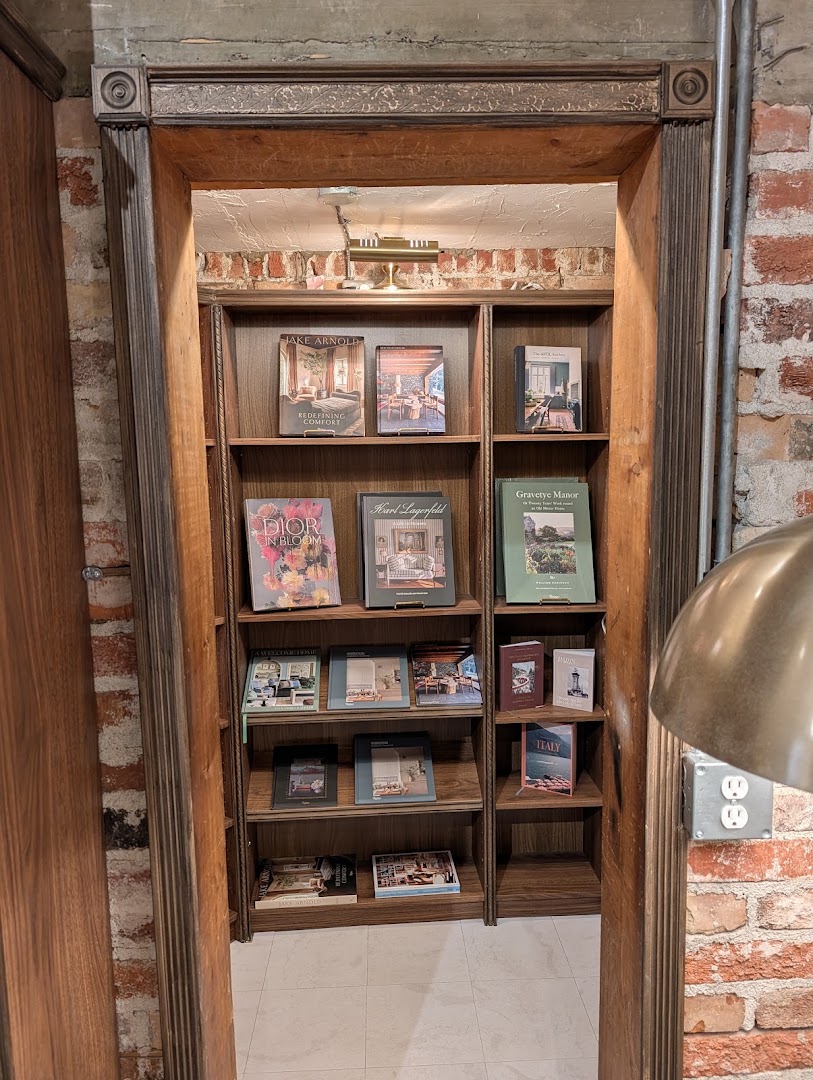Faire Living: attractive display of shop products
