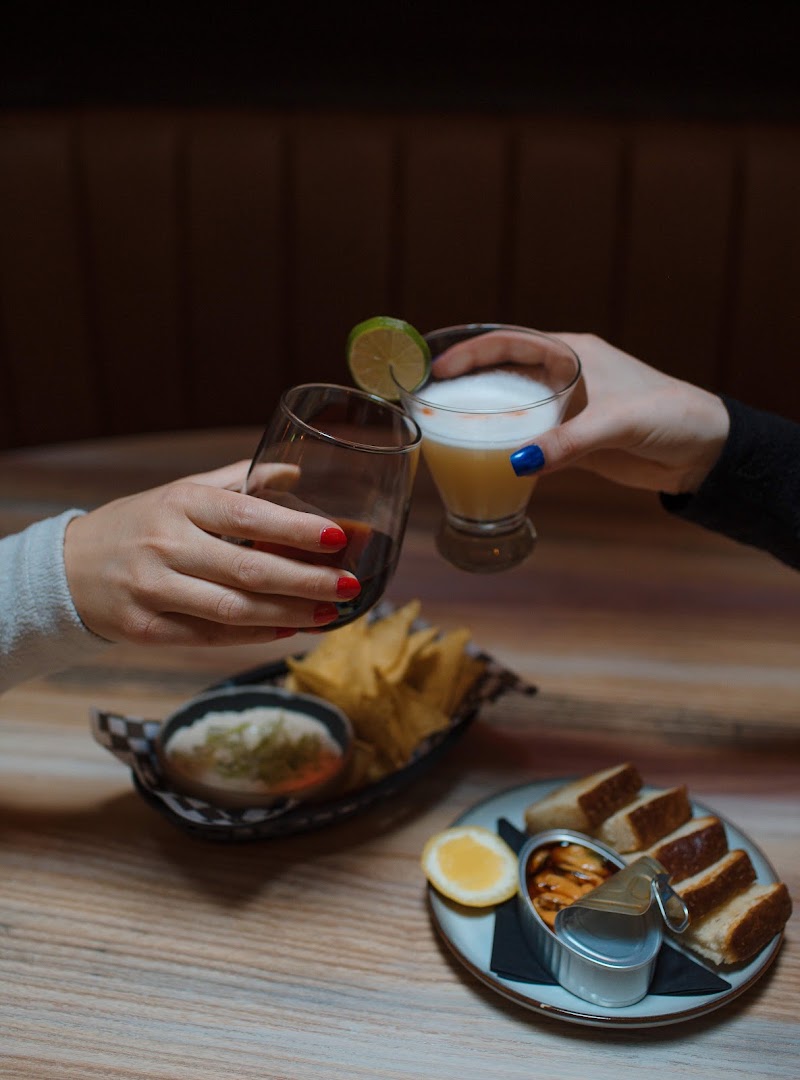 Felina's: high quality, appealing bar atmosphere