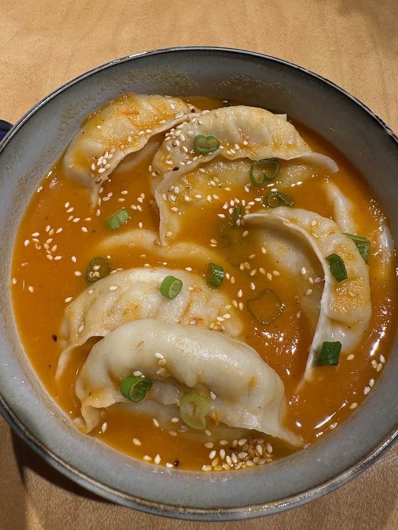 Roaming Yak: appetizing, high-quality food photography