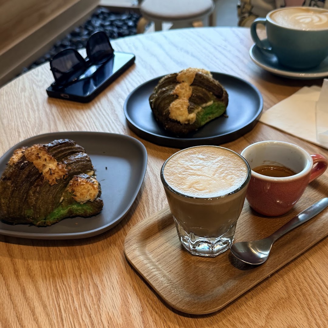 Sought and Found Coffee: appetizing food and coffee presentation