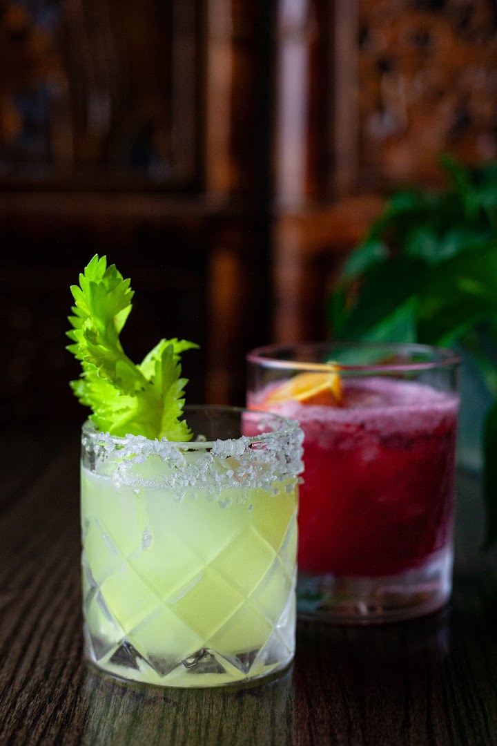Fennec Kitchen & Bar: high quality professional cocktail photo