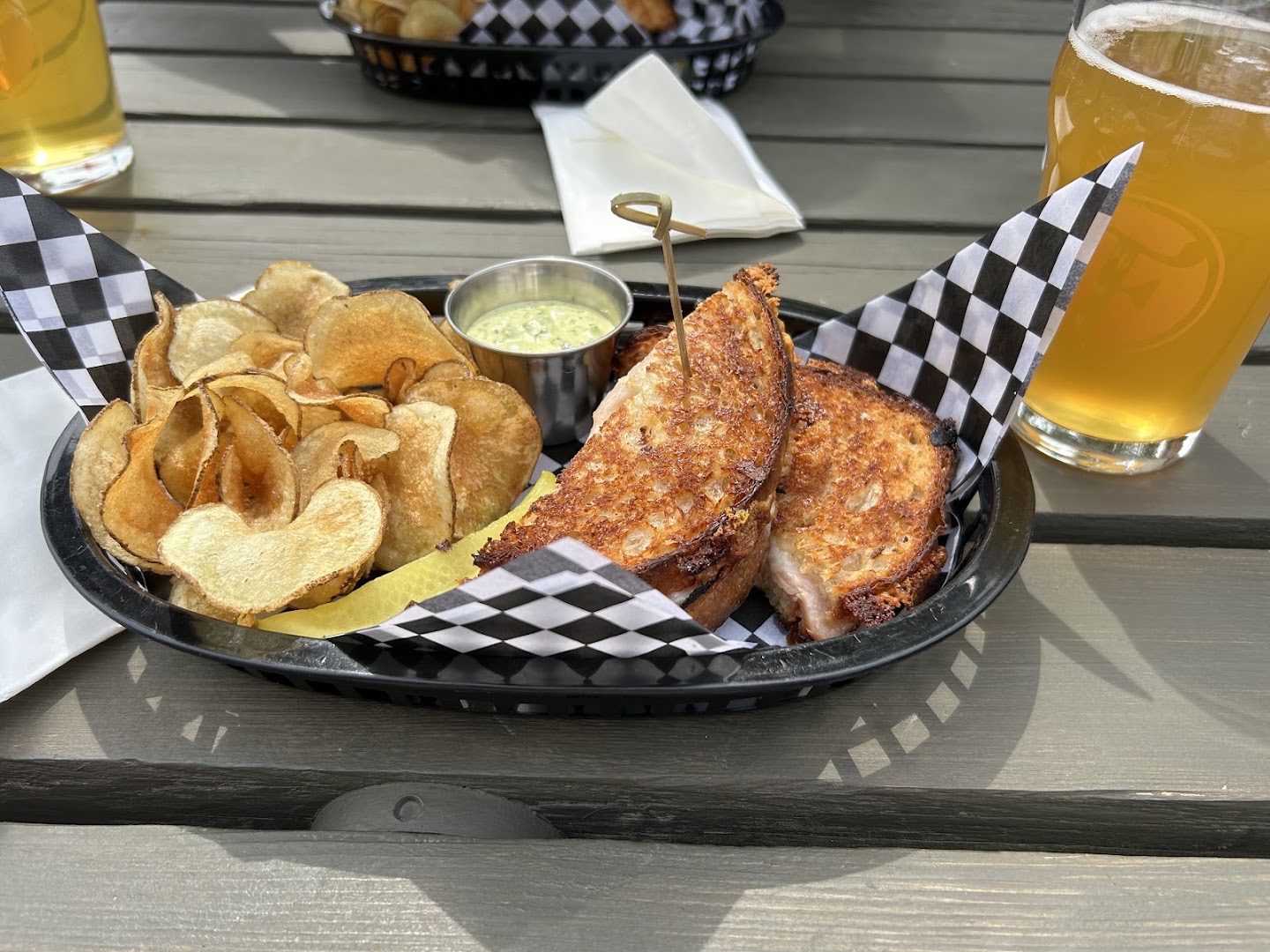 Frank's Community Pub: appetizing photo of pub food