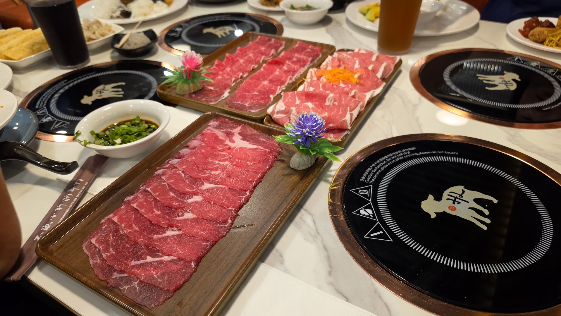 Happy Lamb Hot Pot: appetizing food presentation at the restaurant