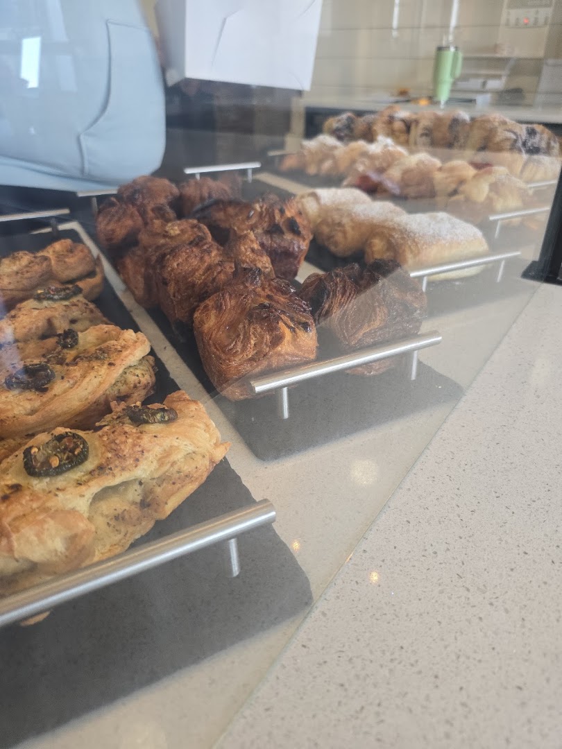 King of Tarts: clear display of fresh pastries