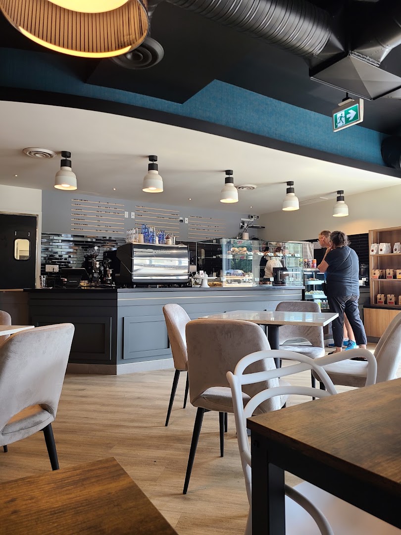 King of Tarts: clear interior shot showing atmosphere