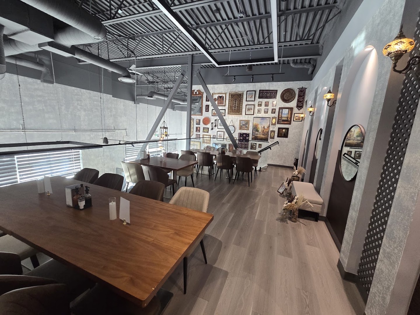 KohSaar Grill: clear, professional interior restaurant shot